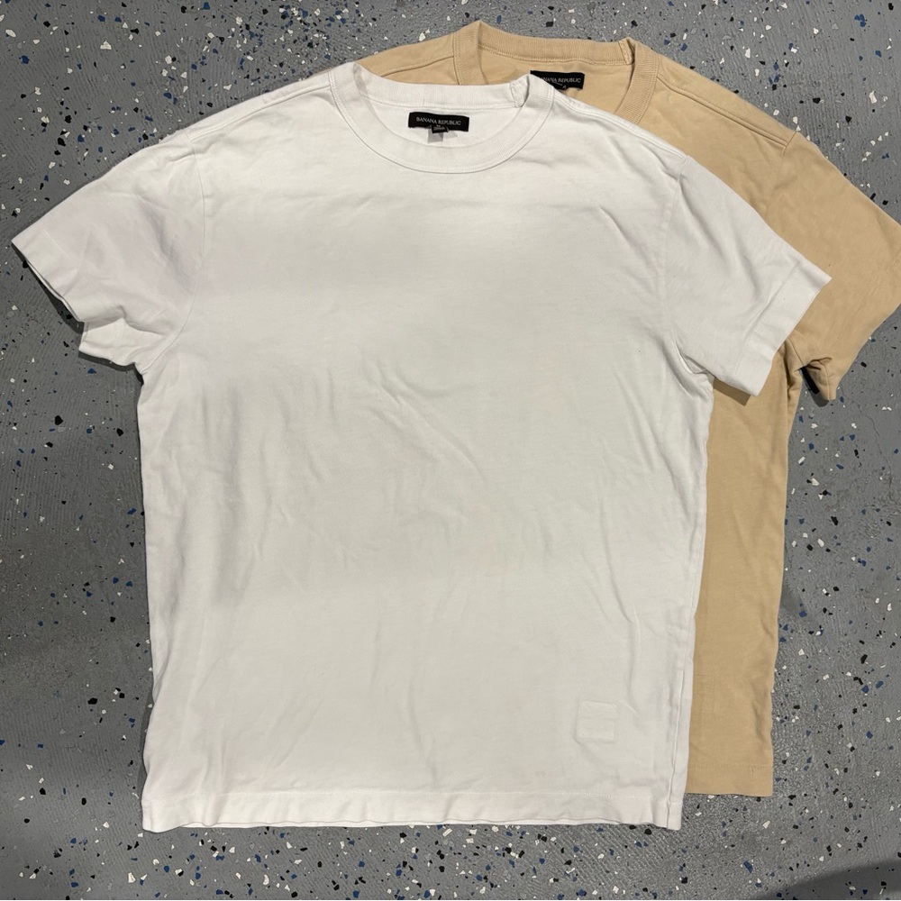 Banana Republic Short Sleeve Tees in White and Tan